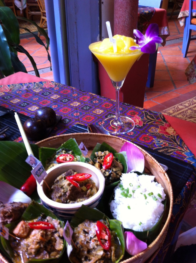 Amok com 5 tipos de carnes