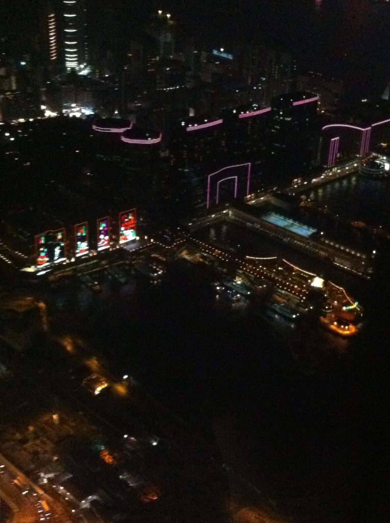 Vista do porto de Hong Kong do alto do Sky 100