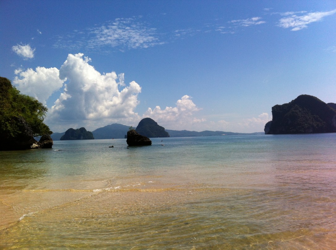 Hong em tailandês significa quarto e esta "Ilha Quarto" não é nada mal.
