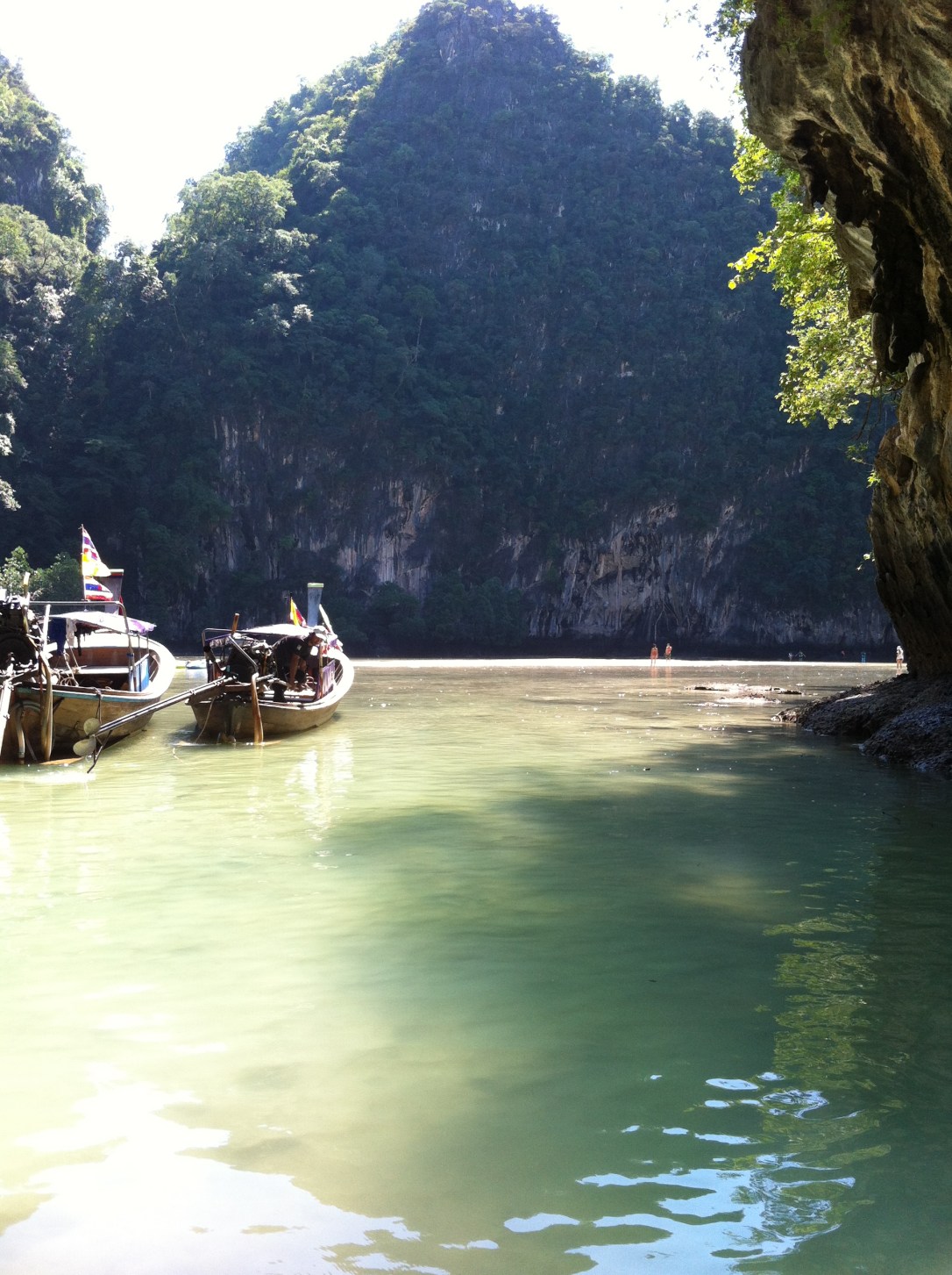 Lagoa com a maré baixa.