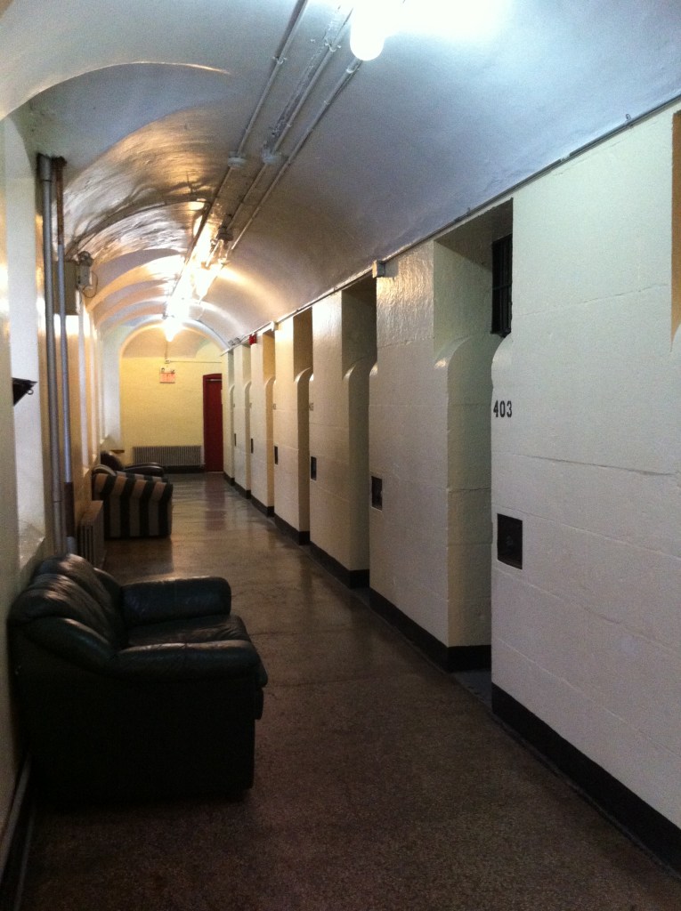 Celas quartos da prisão.